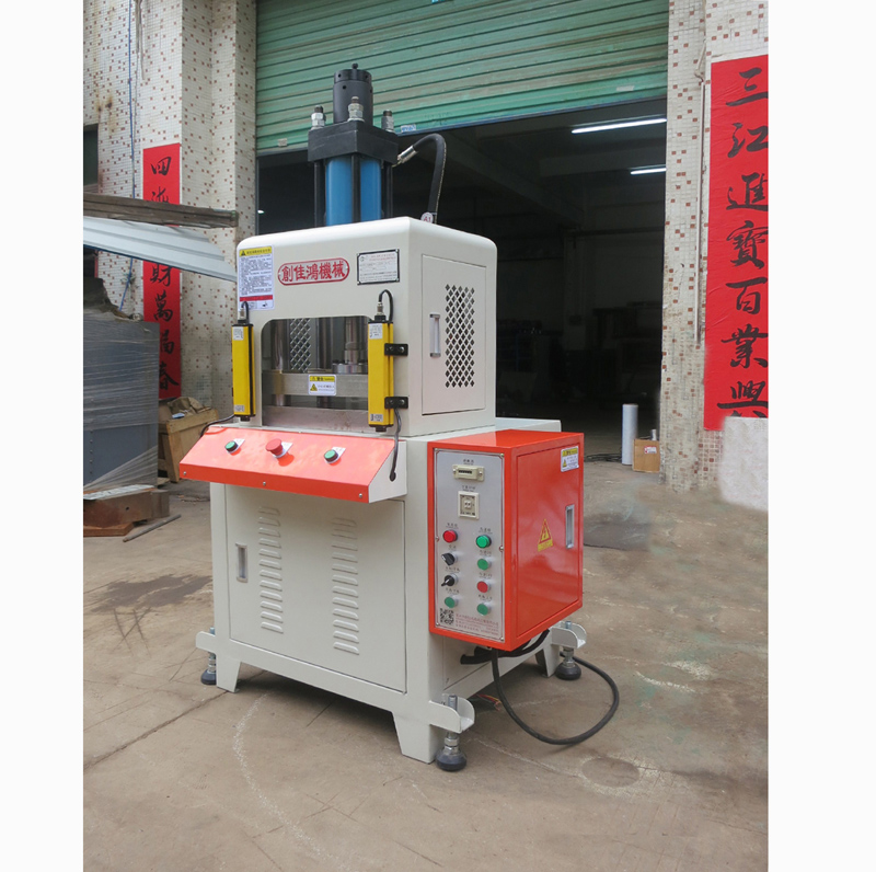 ���������͉��C