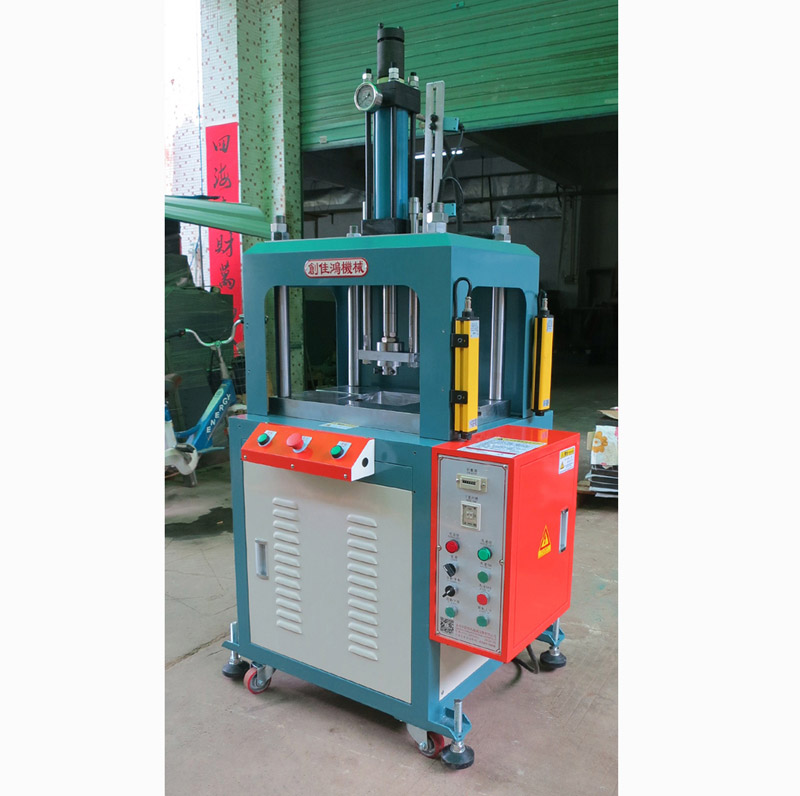 �����ɰ��͉��C